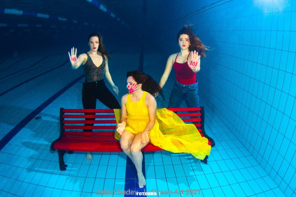 hm1-Underwater Art_Virginia_Salzedo_No violence.jpg